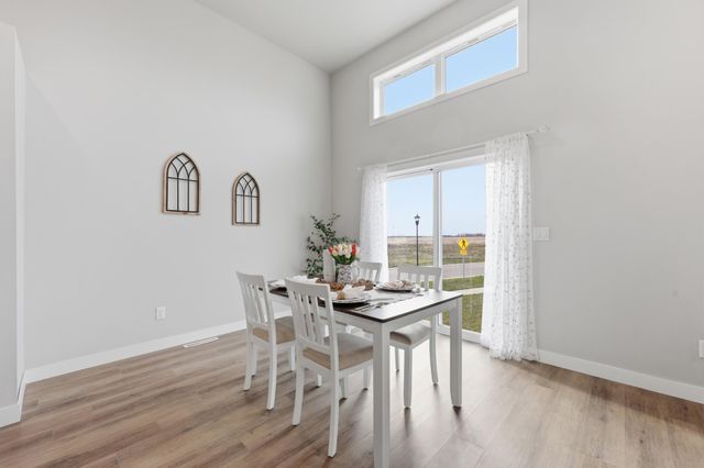 6716 66th Avenue S, Horace, ND 58047