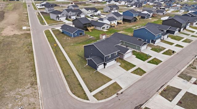 6716 66th Avenue S, Horace, ND 58047