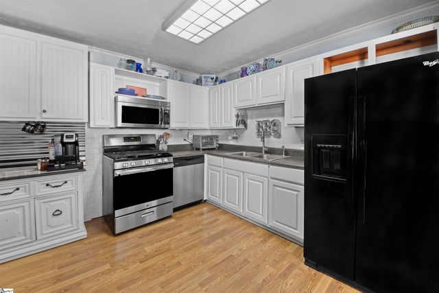 219 Motor Boat Club Road, Greenville, SC 29611