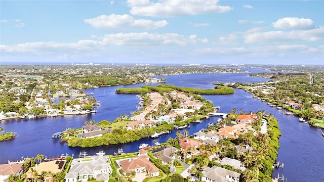18989 SE Windward Island Ln, Jupiter, FL 33458