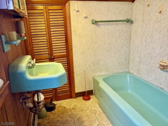 236 W Linden Ave, Linden City, NJ 07036