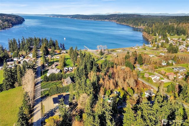 9 Joanne Drive, Freeland, WA 98249