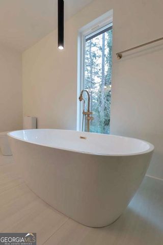 2372 Smokehouse Path, Lawrenceville, GA 30044