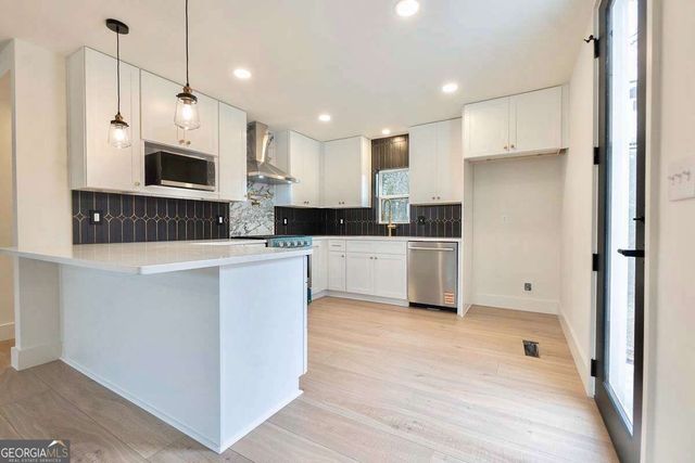 2372 Smokehouse Path, Lawrenceville, GA 30044