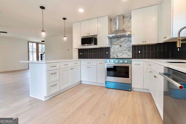 2372 Smokehouse Path, Lawrenceville, GA 30044