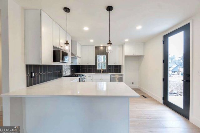 2372 Smokehouse Path, Lawrenceville, GA 30044