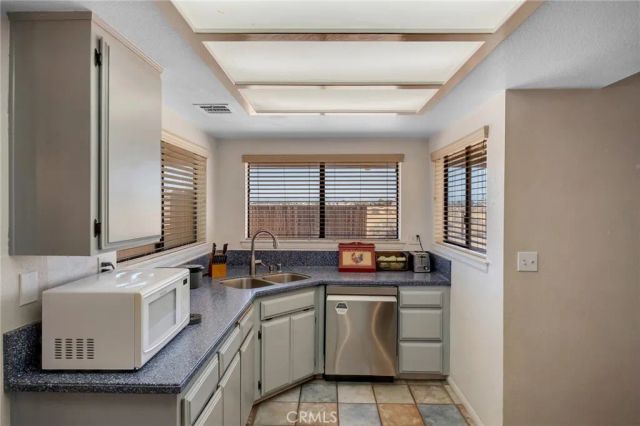 14478 Amador Court, Apple Valley, CA 92307