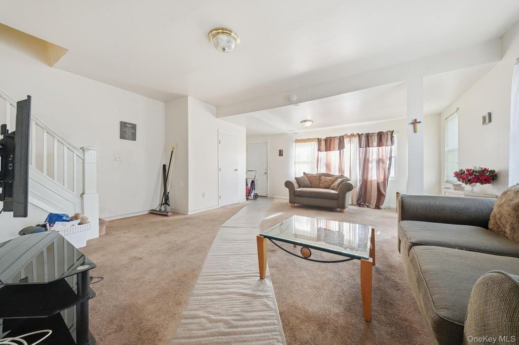 188-01 Mangin Avenue, Saint Albans, NY 11412 — photo 5