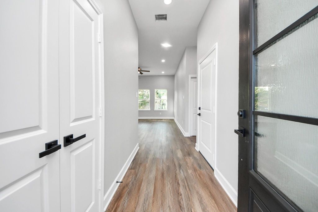 4210 Tavenor Lane, Houston, TX 77047