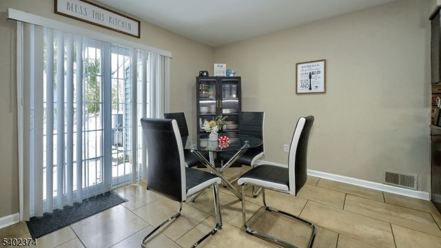 73 Laurelwood Ct, Rockaway Twp., NJ 07866