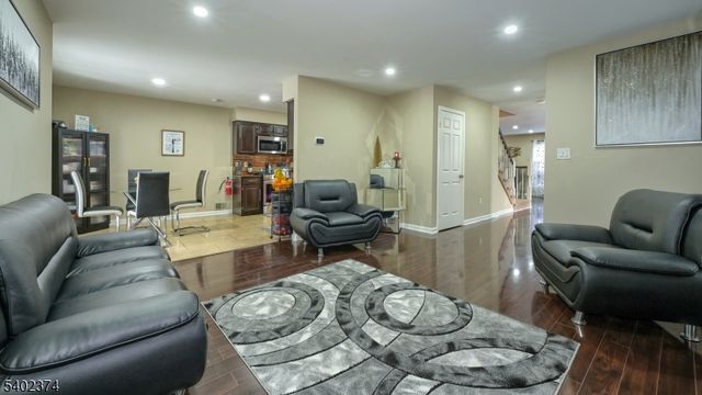 73 Laurelwood Ct, Rockaway Twp., NJ 07866