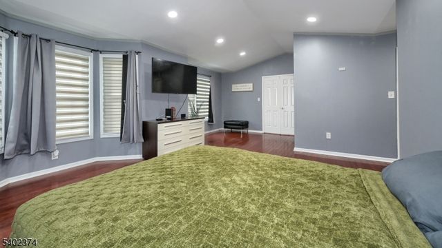 73 Laurelwood Ct, Rockaway Twp., NJ 07866