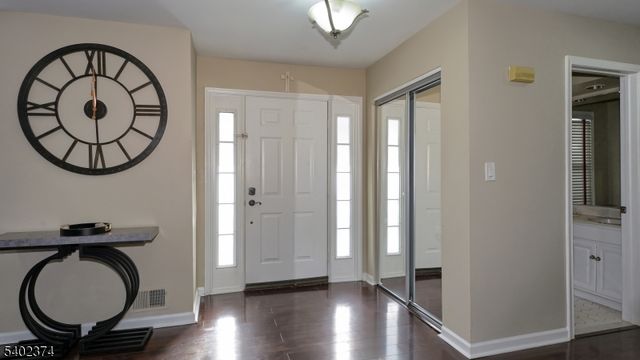 73 Laurelwood Ct, Rockaway Twp., NJ 07866