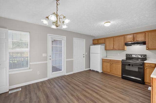 2109 Dothan Dr, Murfreesboro, TN 37128