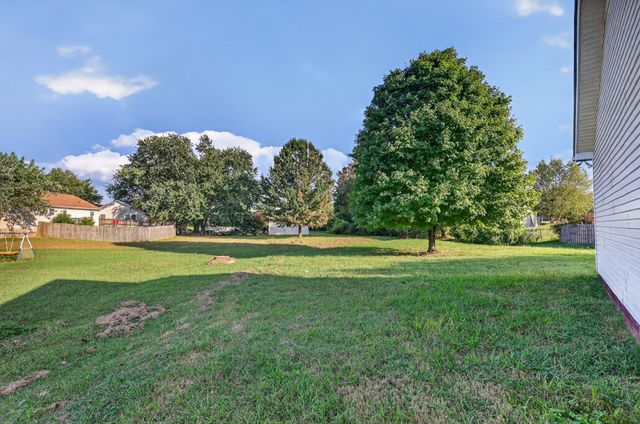 2109 Dothan Dr, Murfreesboro, TN 37128