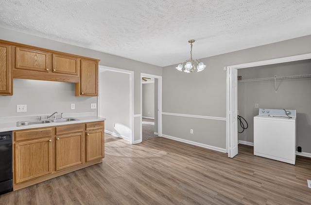 2109 Dothan Dr, Murfreesboro, TN 37128