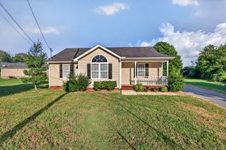 2109 Dothan Dr, Murfreesboro, TN 37128