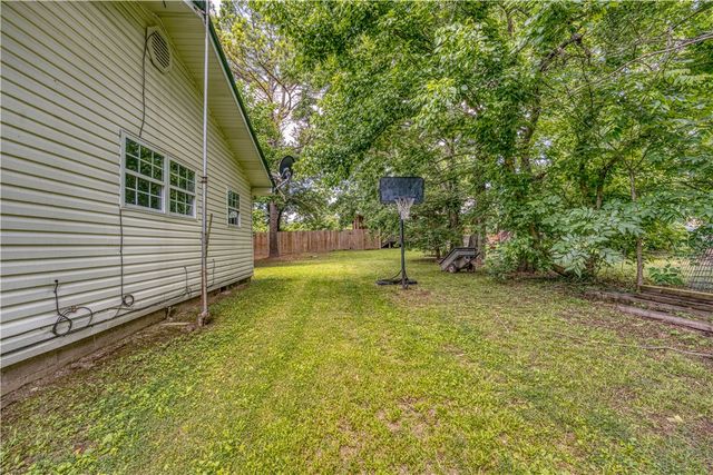 66 Owl Lane, Alpena, AR 72611
