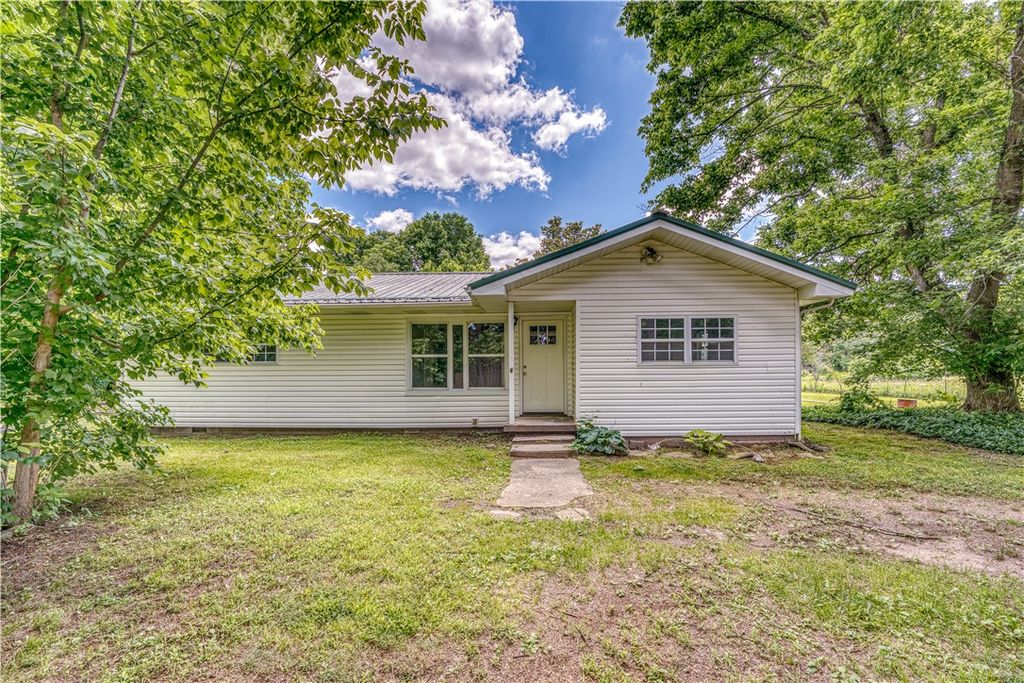 66 Owl Lane, Alpena, AR 72611