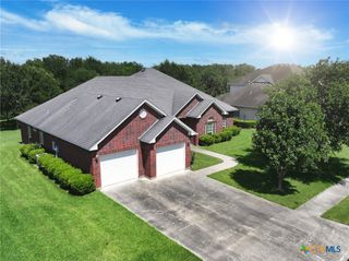 309 Willowbend Drive, Port Lavaca, TX 77979