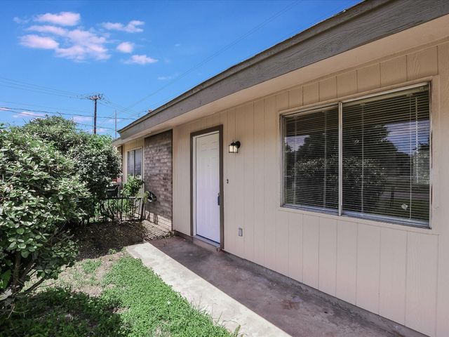 403 Janis A, Georgetown, TX 78628