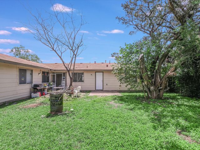 403 Janis A, Georgetown, TX 78628