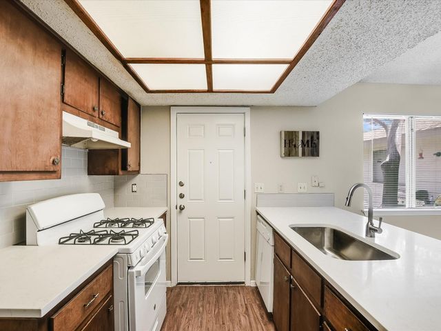 403 Janis A, Georgetown, TX 78628