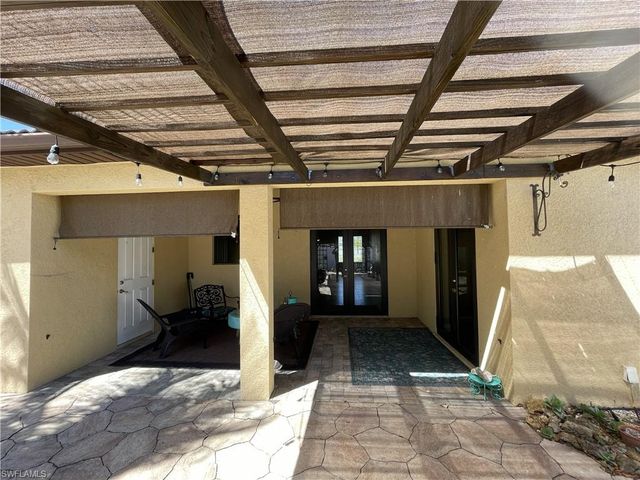 511 SW 7th PL, Cape Coral, FL 33991