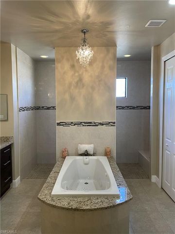 511 SW 7th PL, Cape Coral, FL 33991