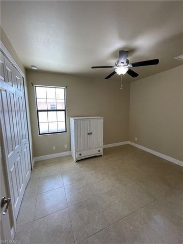 511 SW 7th PL, Cape Coral, FL 33991