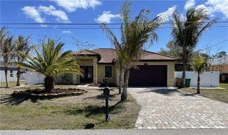 511 SW 7th PL, Cape Coral, FL 33991
