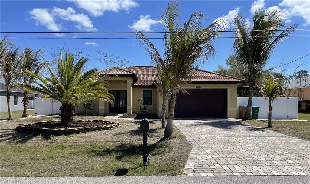 511 SW 7th PL, Cape Coral, FL 33991