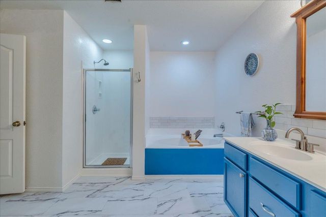 200 S Prairie LN, Georgetown, TX 78633