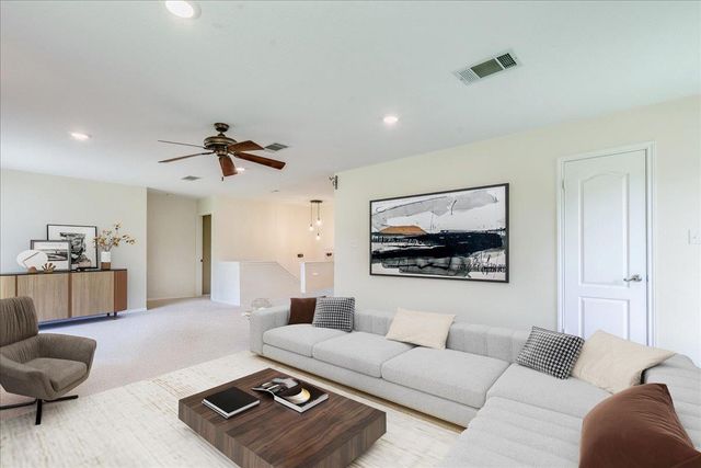 200 S Prairie LN, Georgetown, TX 78633