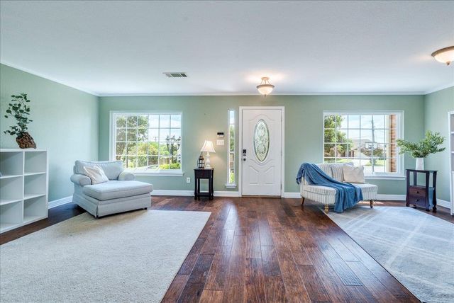 200 S Prairie LN, Georgetown, TX 78633