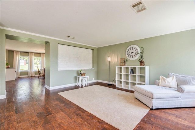 200 S Prairie LN, Georgetown, TX 78633