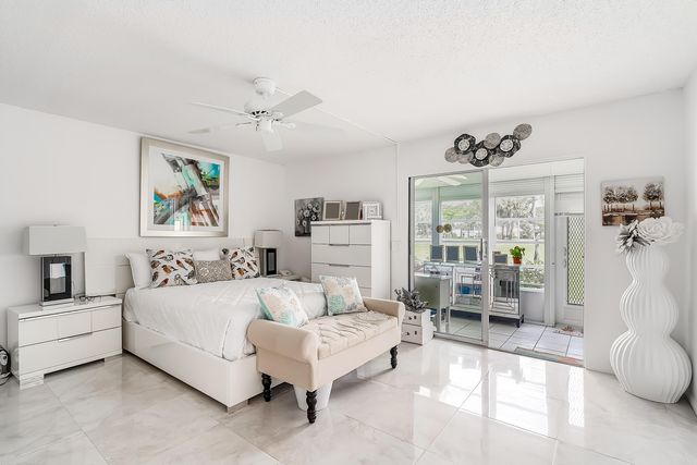 1012 Lincoln A, Boca Raton, FL 33434