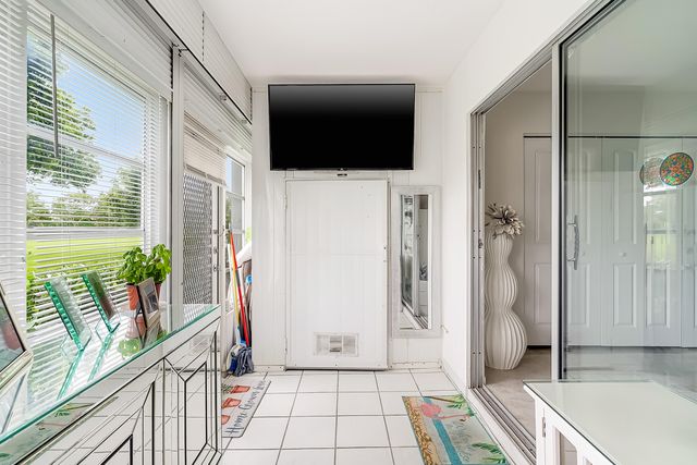 1012 Lincoln A, Boca Raton, FL 33434