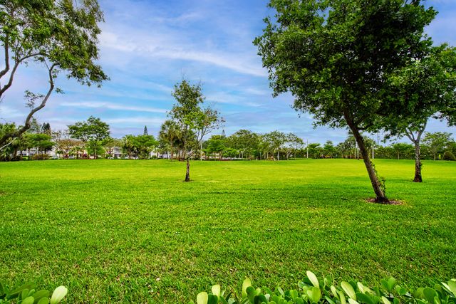 1012 Lincoln A, Boca Raton, FL 33434