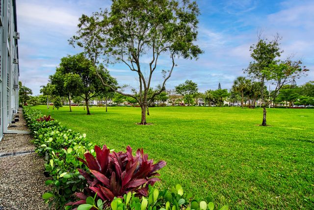 1012 Lincoln A, Boca Raton, FL 33434