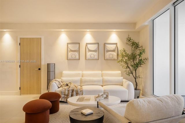 2301 Collins Ave 526, Miami Beach, FL 33139