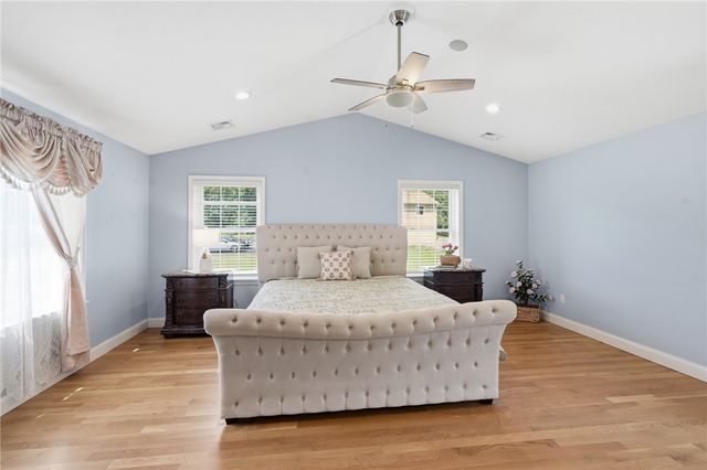 10 Stirling Drive, Glocester, RI 02857