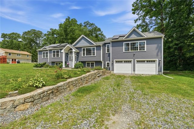10 Stirling Drive, Glocester, RI 02857