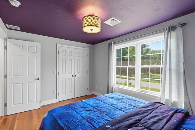 10 Stirling Drive, Glocester, RI 02857