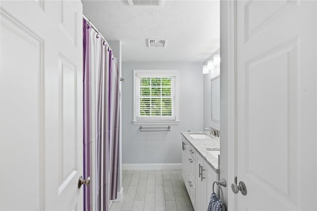 10 Stirling Drive, Glocester, RI 02857