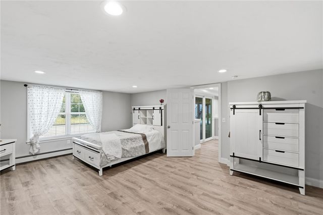 10 Stirling Drive, Glocester, RI 02857