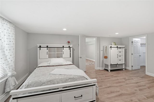 10 Stirling Drive, Glocester, RI 02857