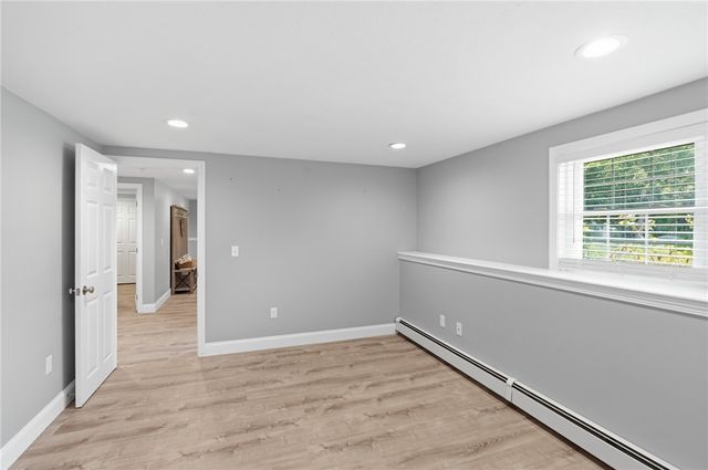 10 Stirling Drive, Glocester, RI 02857