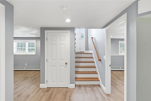 10 Stirling Drive, Glocester, RI 02857