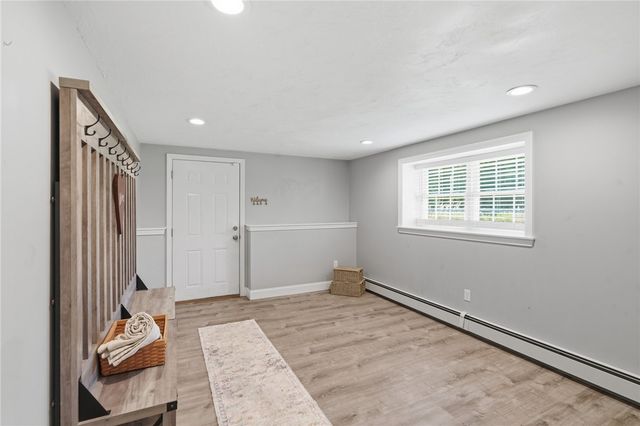 10 Stirling Drive, Glocester, RI 02857